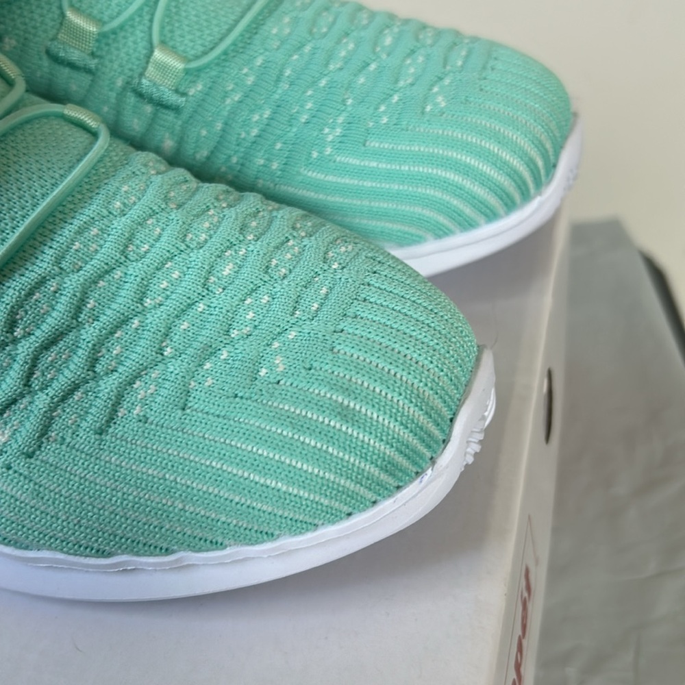 NIB Women’s Propet Travel Bound Sneakers Size 8 - Picture 3 of 10